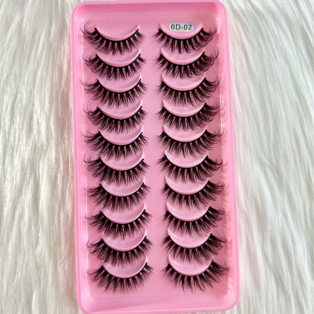 Wispy eyelashes style 6D-02